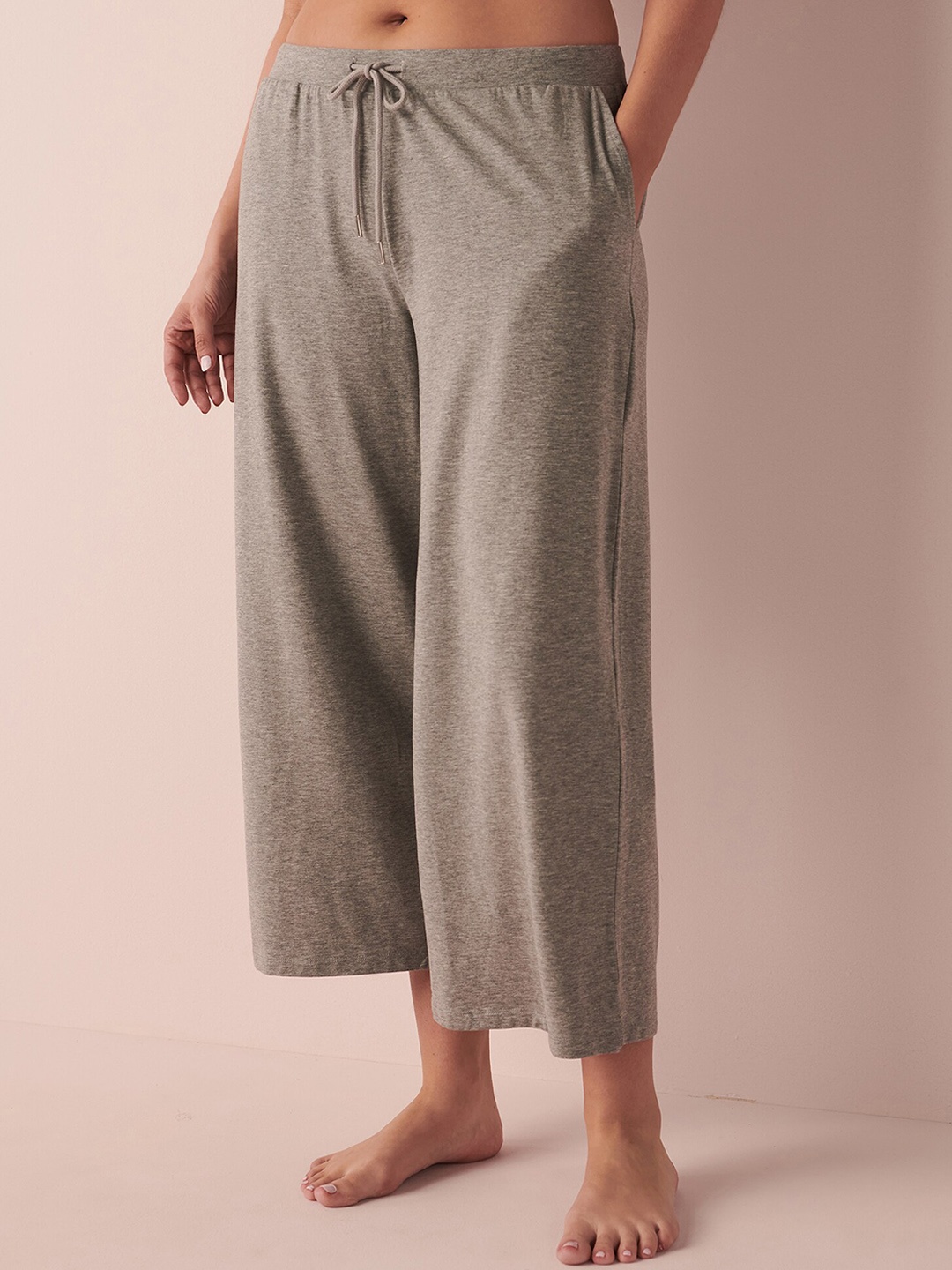 

La Vie en Rose Women Mid-Rise Lounge Pants, Grey