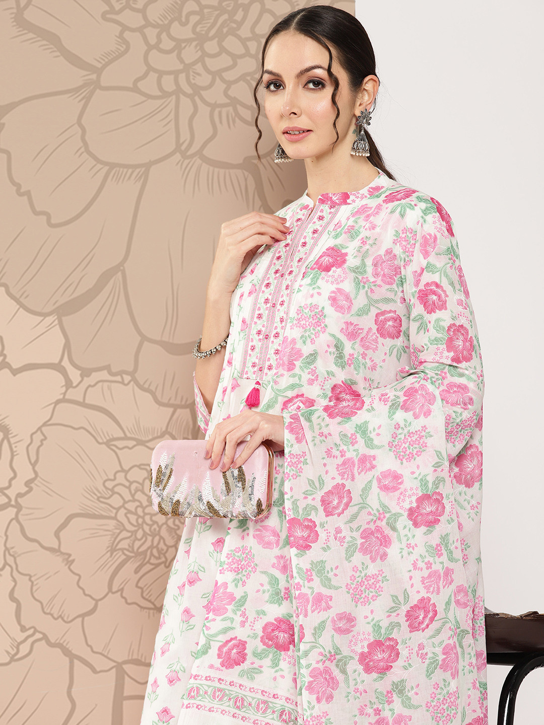 

Yufta Women Floral Embroidered Regular Mirror Work Pure Cotton Kurta Set, White
