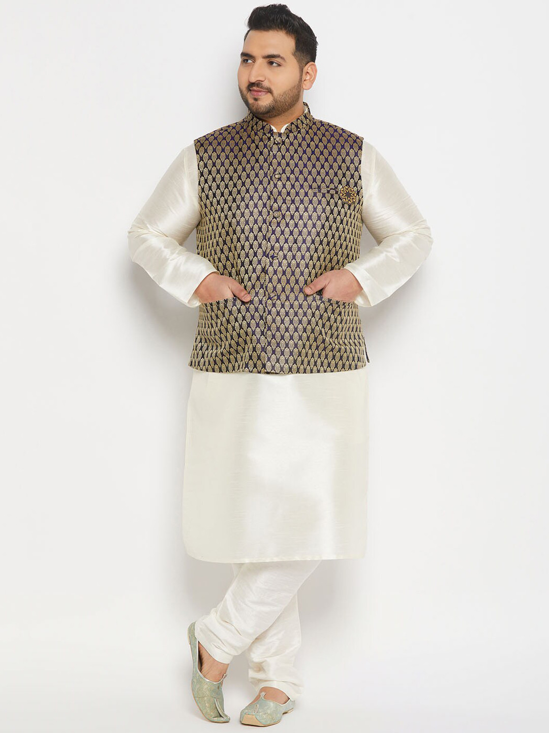 

VASTRAMAY Mandarin Collar Kurta & Pyjamas With Nehru Jacket, Cream
