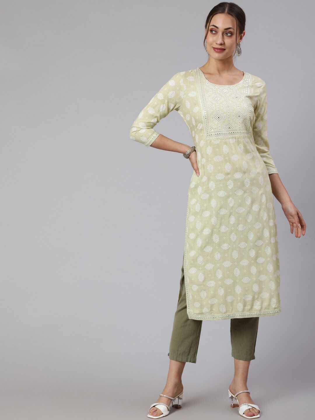 

KALINI Floral Embroidered Kurti, Green