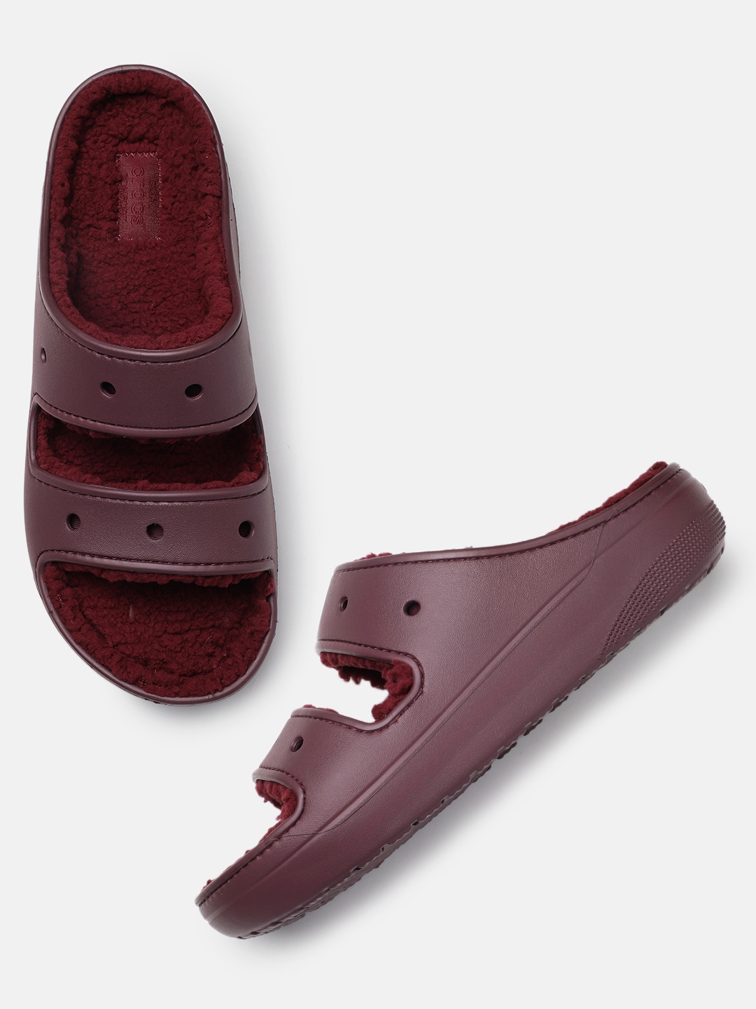 

Crocs Classic Cozzzy Sandal, Burgundy