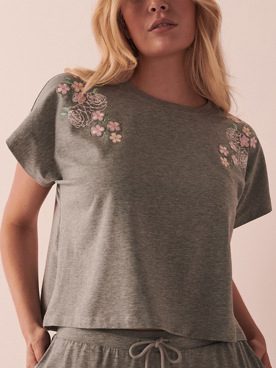 

La Vie en Rose Floral Embroidered Extended Sleeves Cotton Top, Grey