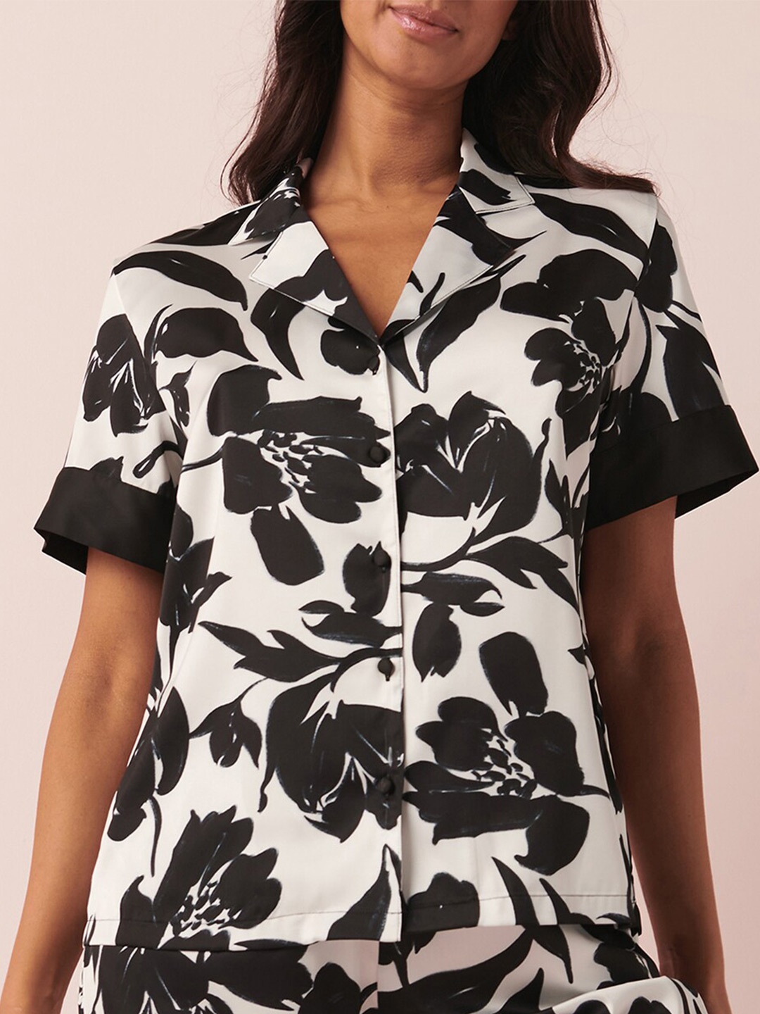 

La Vie en Rose Floral Printed Lounge Shirt, Black