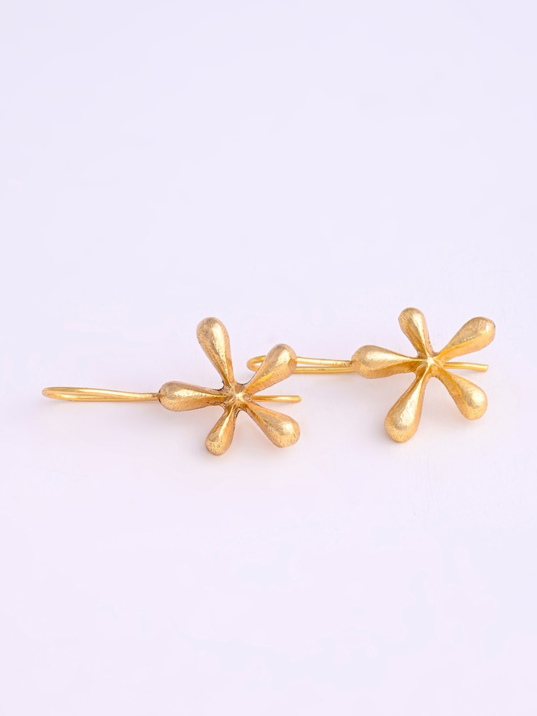 

XPNSV Gold-Plated Contemporary Drop Earrings