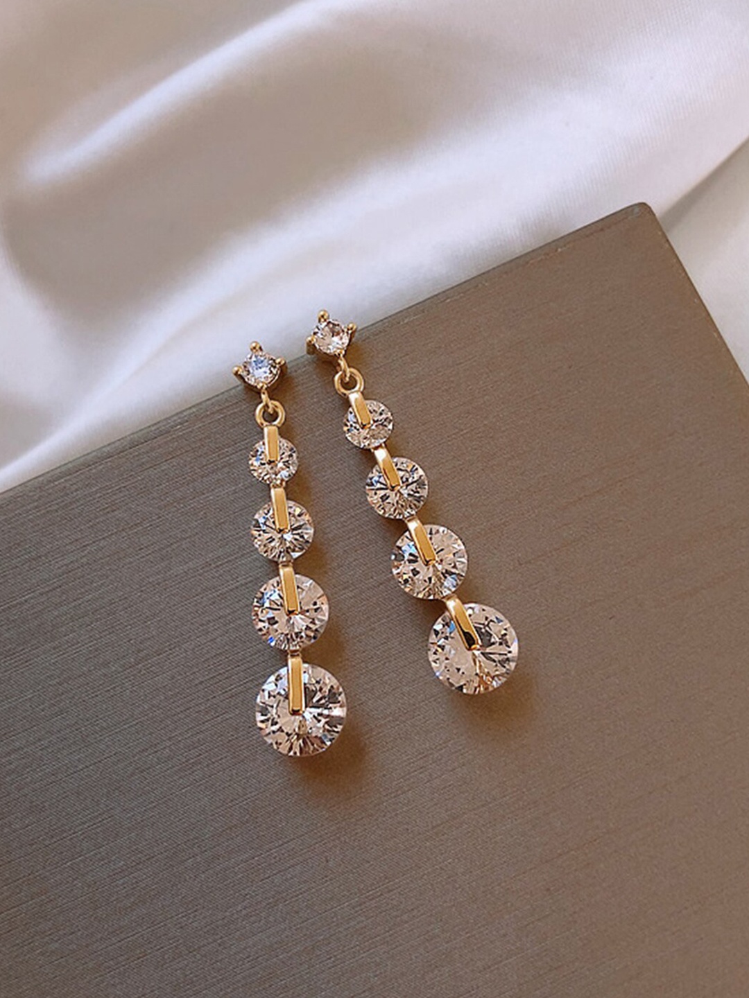 

Scintillare By Sukkhi Gold-Plated Stone-Studded Drop Earrings