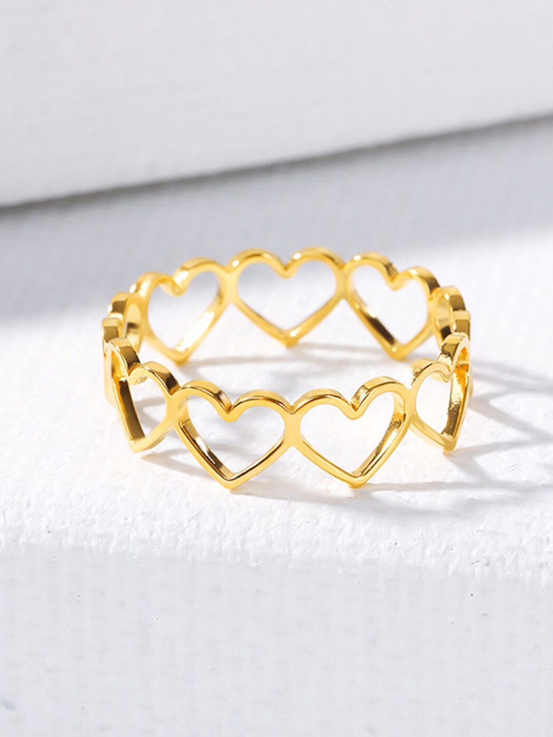 

Scintillare By Sukkhi Gold-Plated Heartlinks Finger Ring