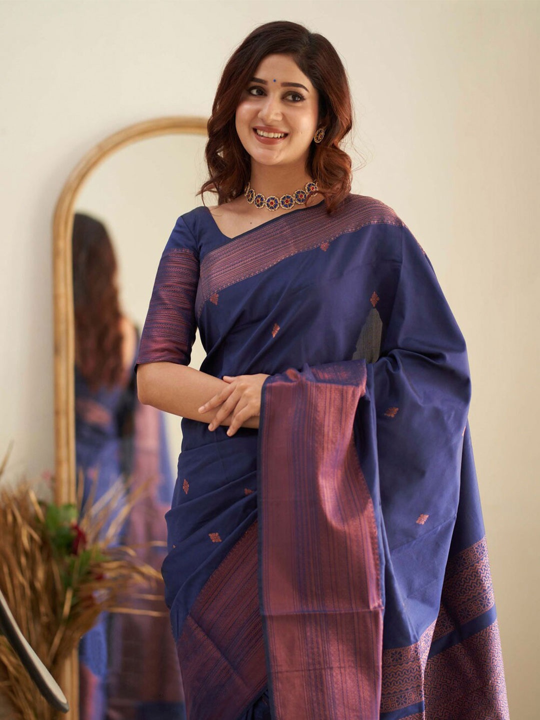 

Wuxi Floral Woven Design Zari Pure Silk Banarasi Saree, Blue
