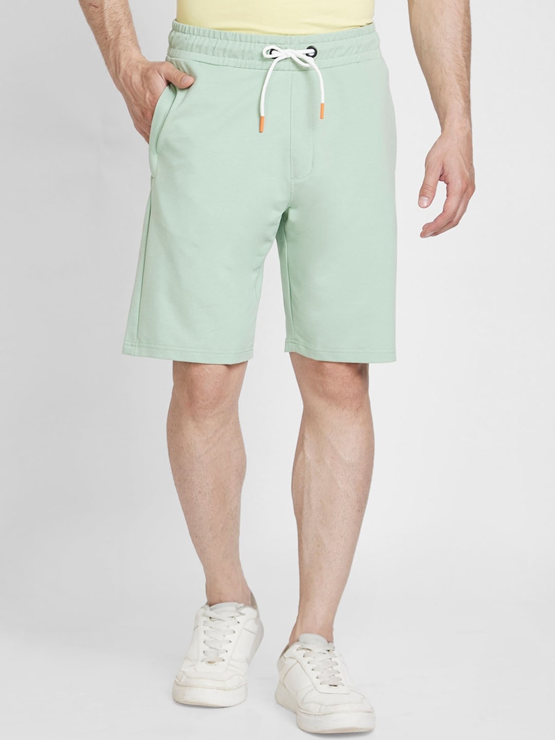 

SPYKAR Men Mid-Rise Cotton Shorts, Green