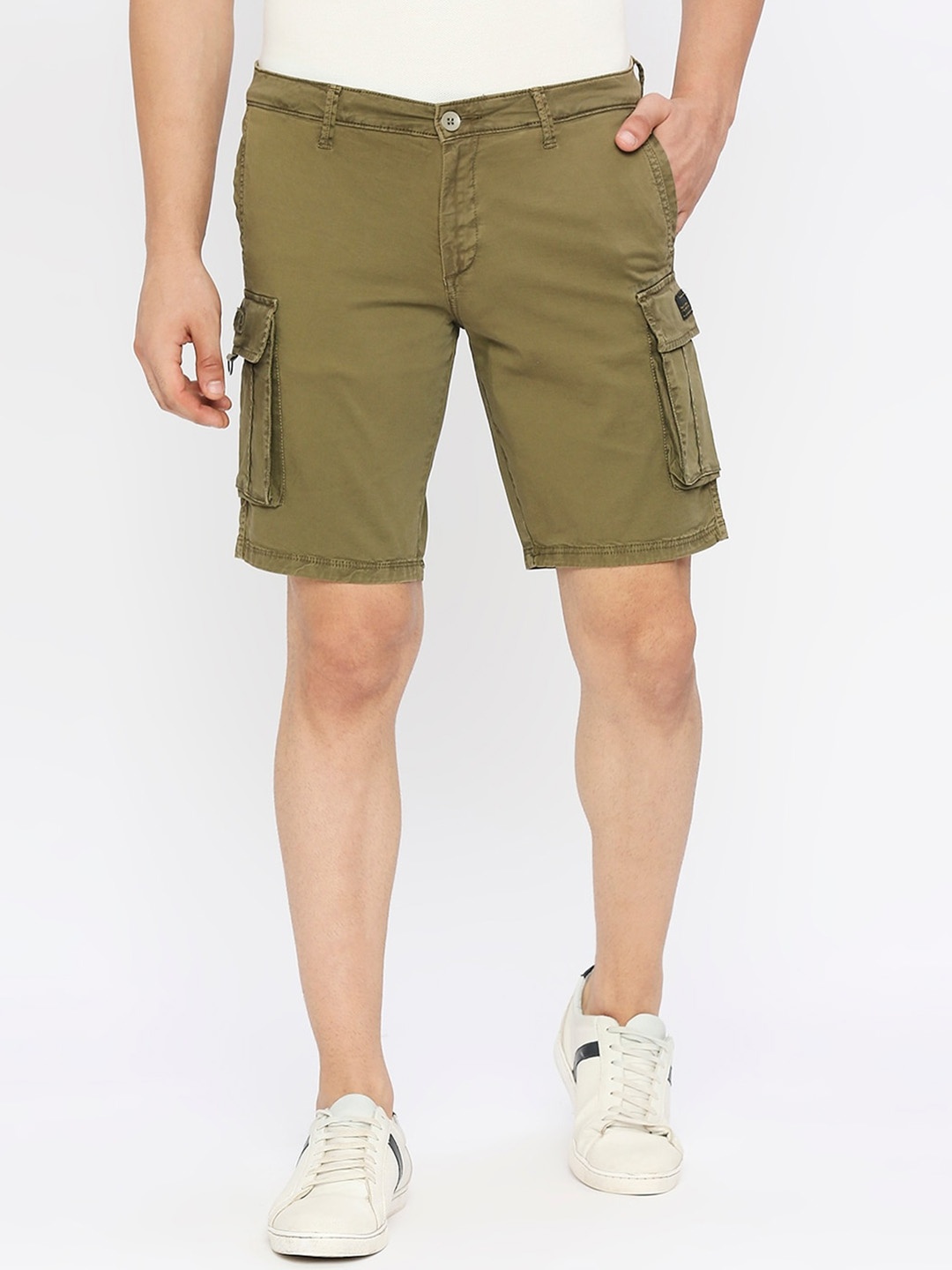 

SPYKAR Men Mid Rise Cargo Shorts, Green