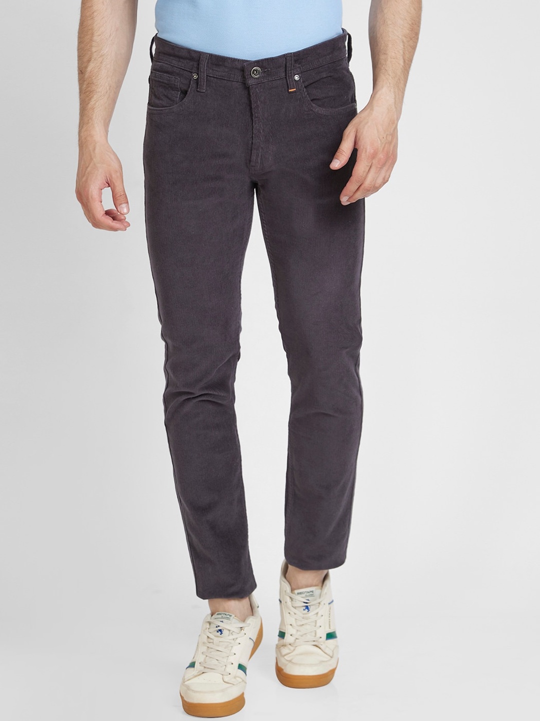 

SPYKAR Men Self Design Slim Fit Trousers, Grey