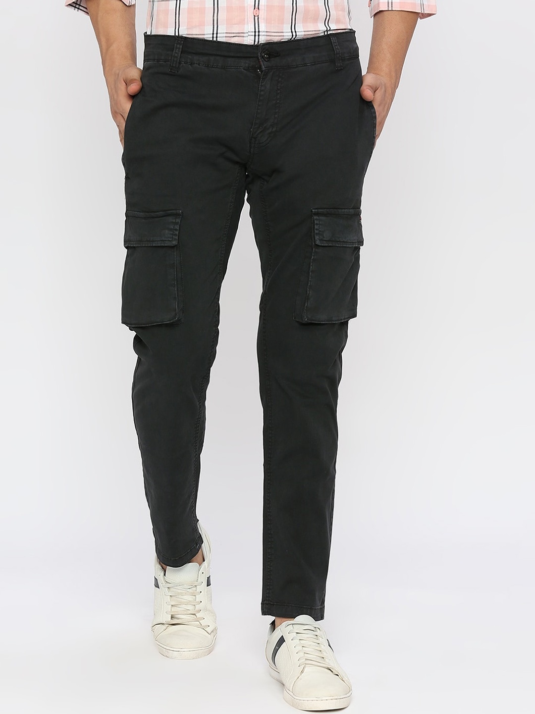 

SPYKAR Men Mid-Rise Slim Fit Cargos Trousers, Black