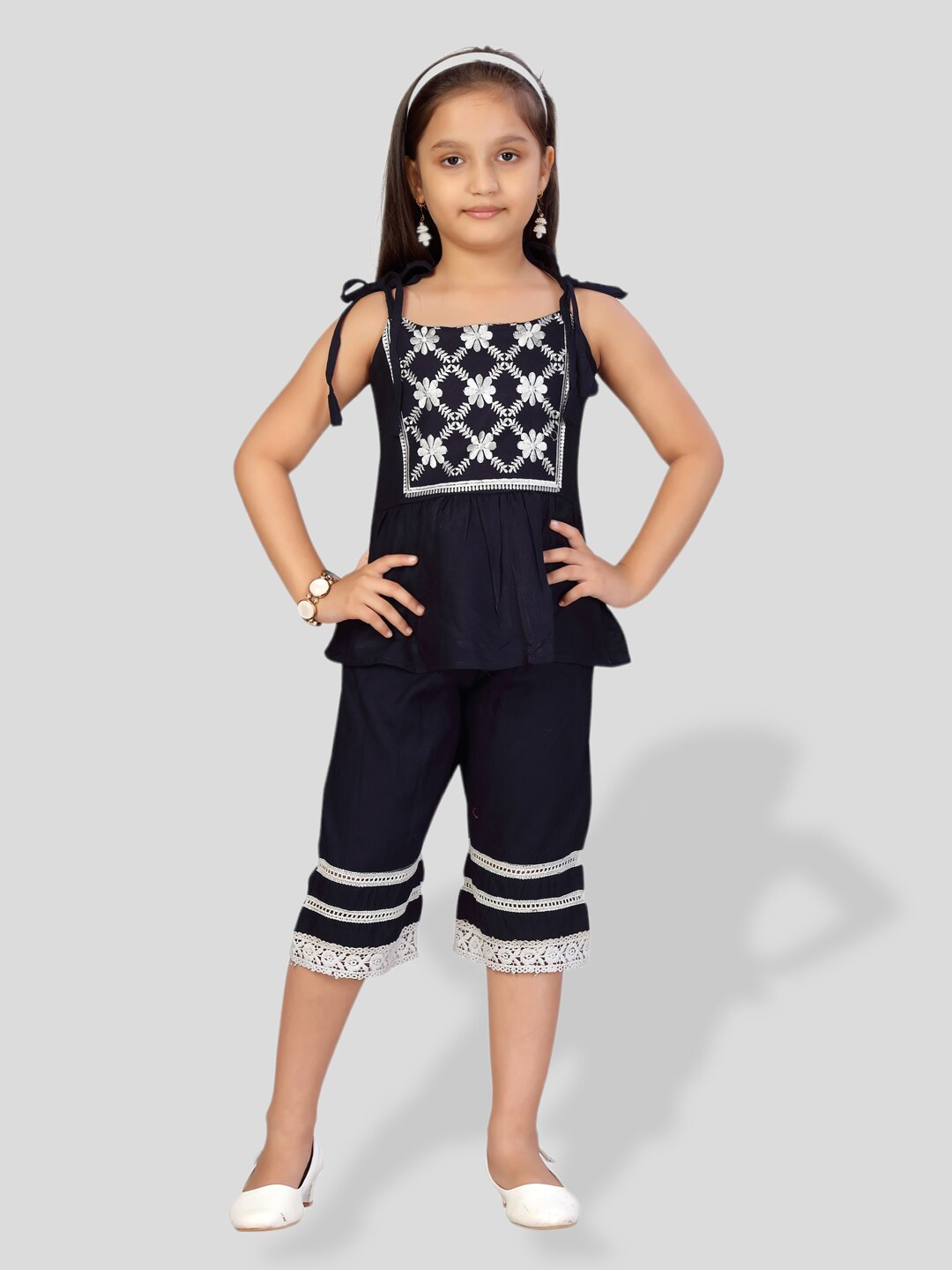 

BAESD Girls Embroidered Top with Capris, Navy blue