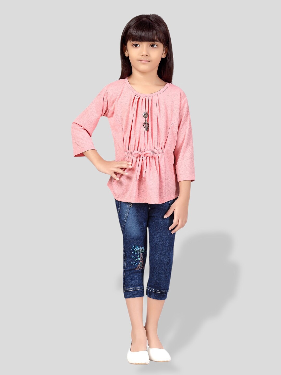 

BAESD Girls Self Design Pleated Detail Tie Ups Top With Capris, Pink