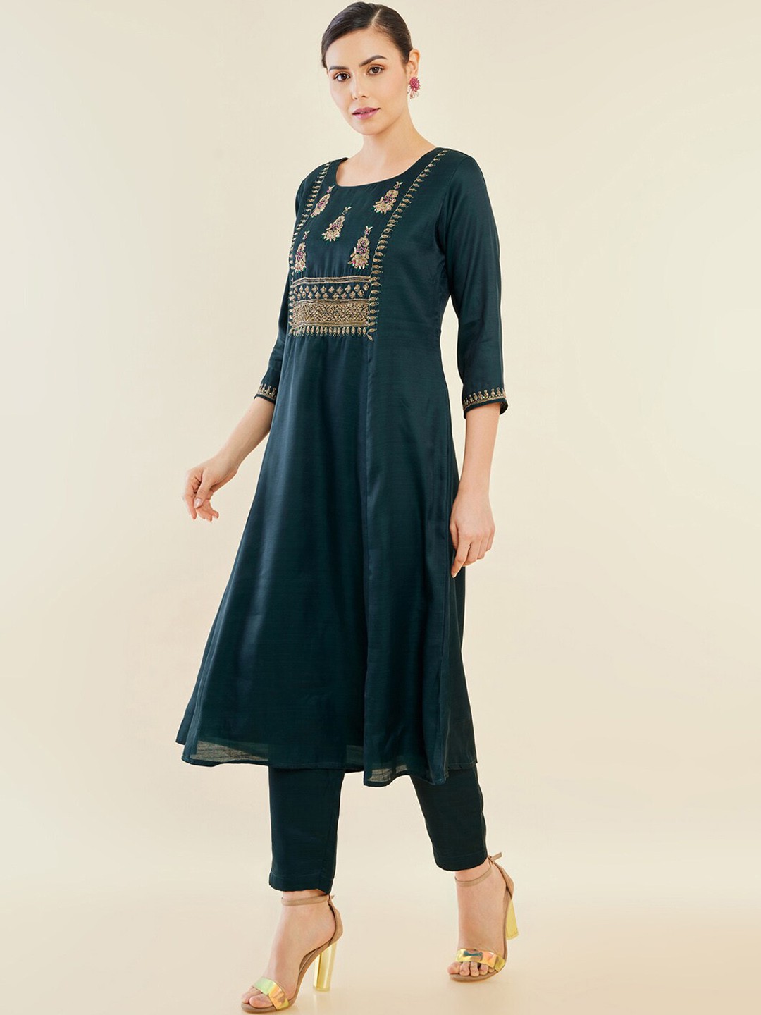 

Soch Women Green Ethnic Motifs Embroidered Kurta with Trousers