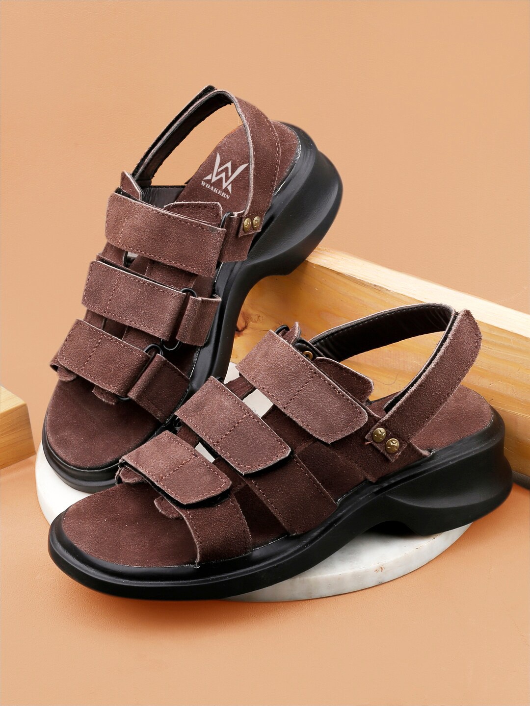 

Woakers Men Leather Comfort Sandals, Brown