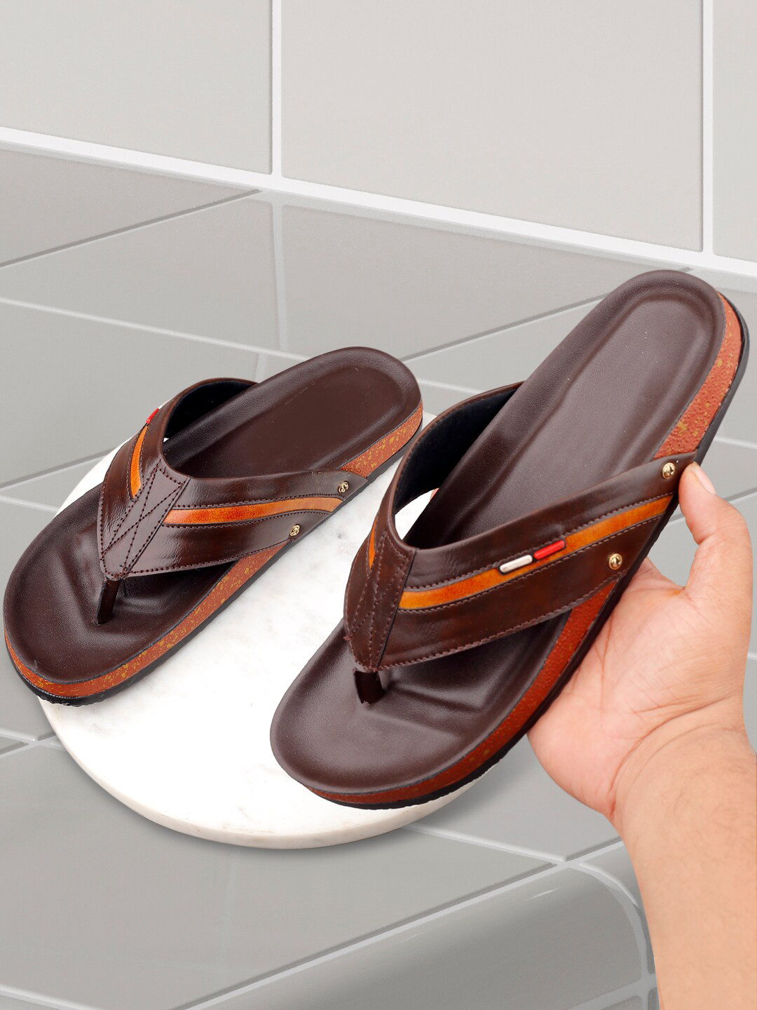

Woakers Men Leather Slip-On Comfort Sandals, Brown