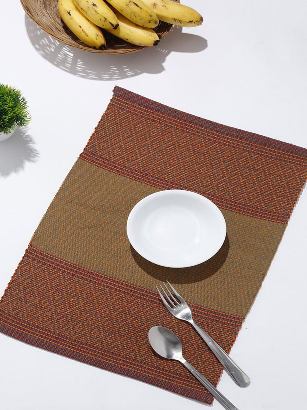 

Fabindia 6 Pieces Green & Red Mirania Geometric Cotton Table Placemats