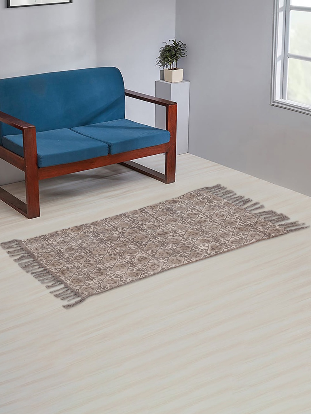 

Fabindia Neva Grey & Beige Dabu Printed Cotton Dhurrie