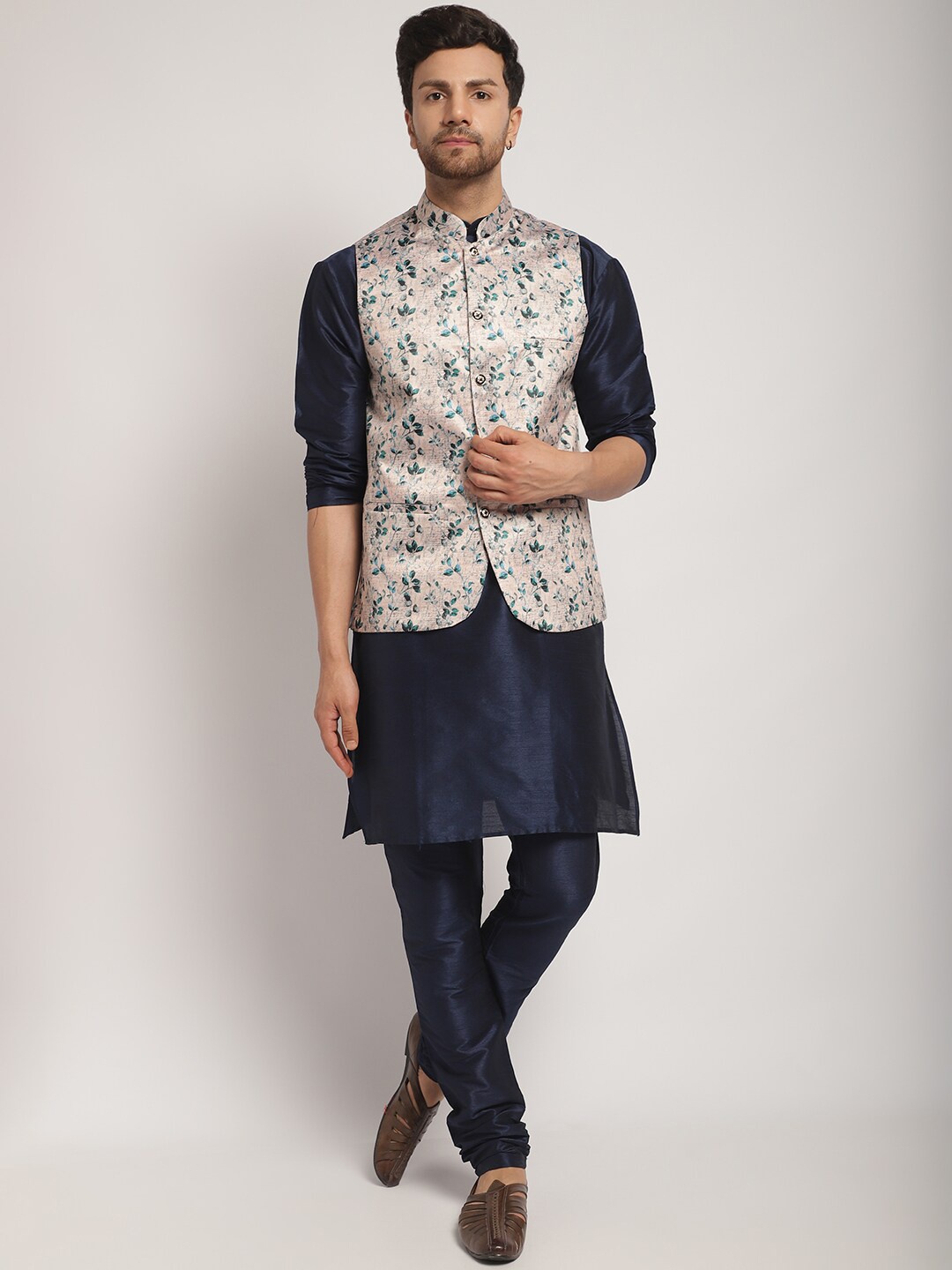 

Kaifoo Floral Printed Regular Kurta & Churidar With Nehru Jacket, Navy blue