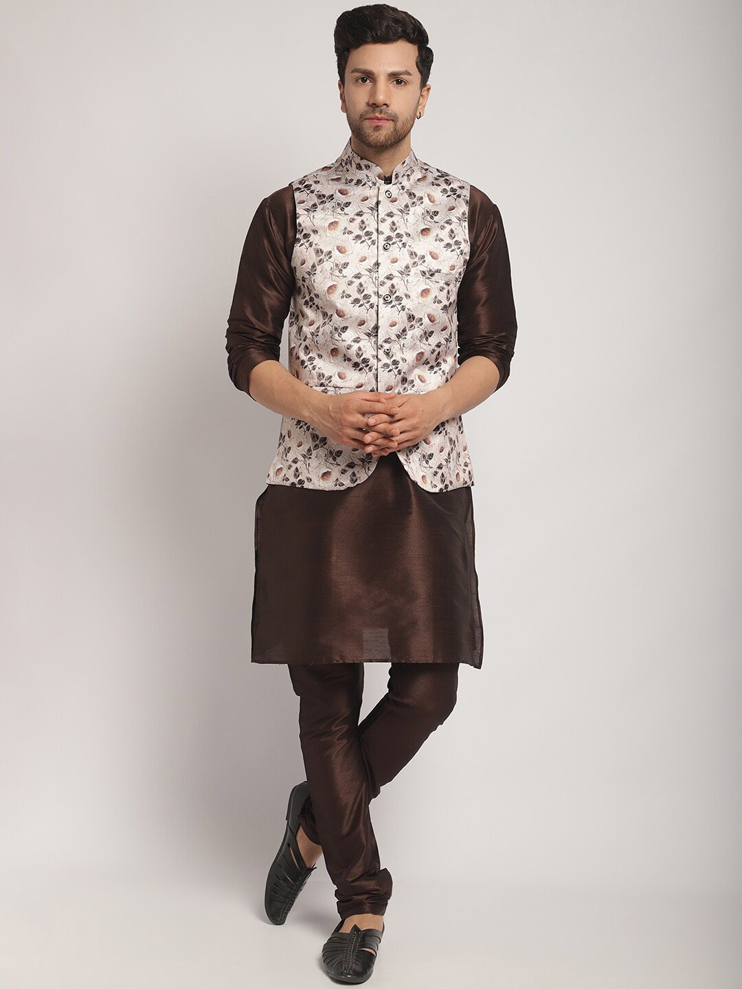 

Kaifoo Floral Printed Regular Kurta & Churidar With Nehru Jacket, Brown