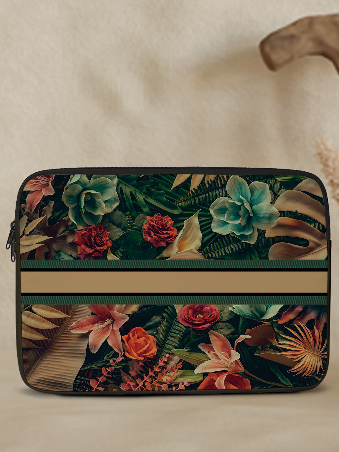 

Crazy Corner Blossoms Printed Canvas Laptop Sleeve, Green