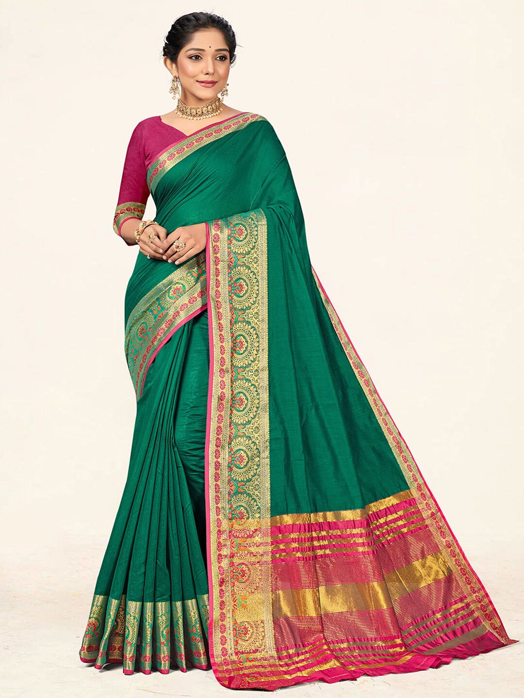 

SANGAM PRINTS Woven Design Zari Saree, Green
