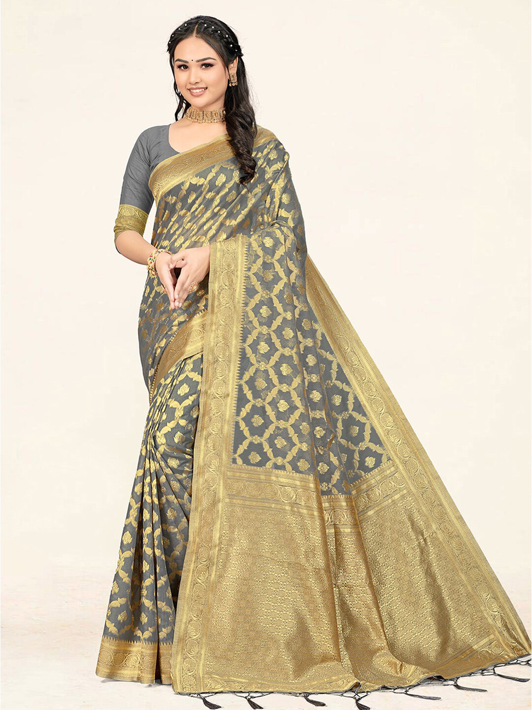 

SANGAM PRINTS Ethnic Motif Woven Design Zari Saree, Grey