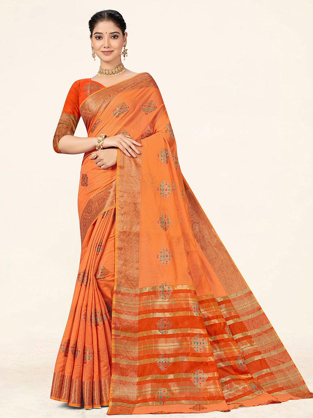 

SANGAM PRINTS Floral Woven Design Zari Saree, Peach