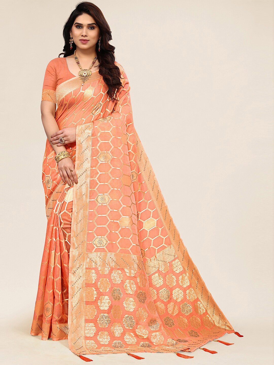 

SANGAM PRINTS Floral Woven Design Zari Saree, Peach