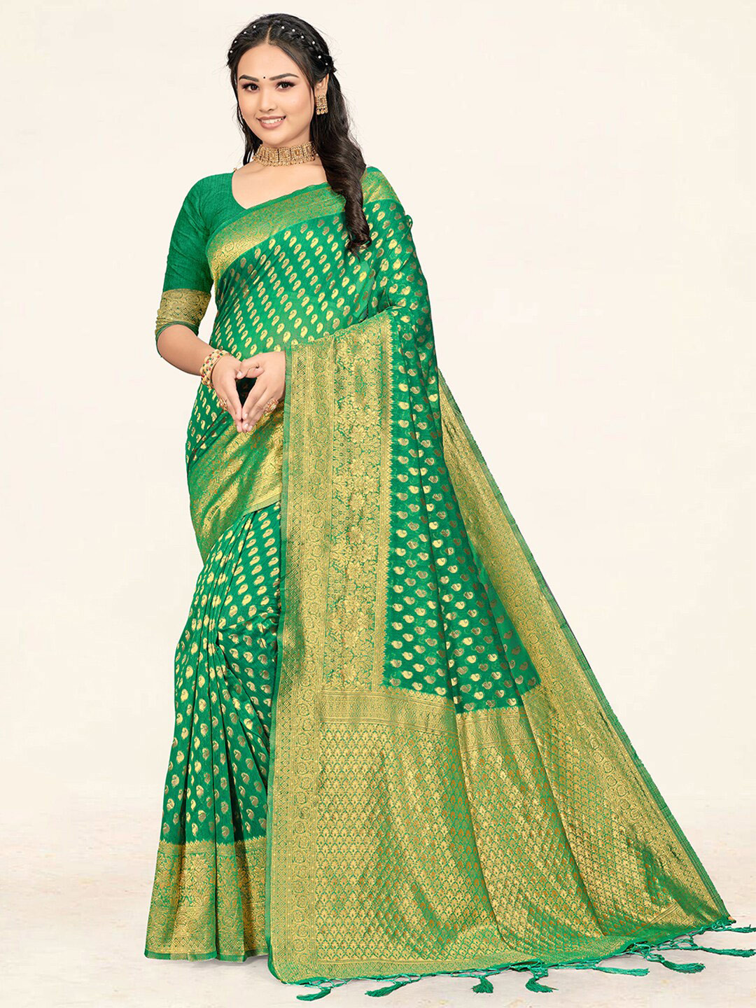 

SANGAM PRINTS Paisley Woven Design Zari Saree, Green