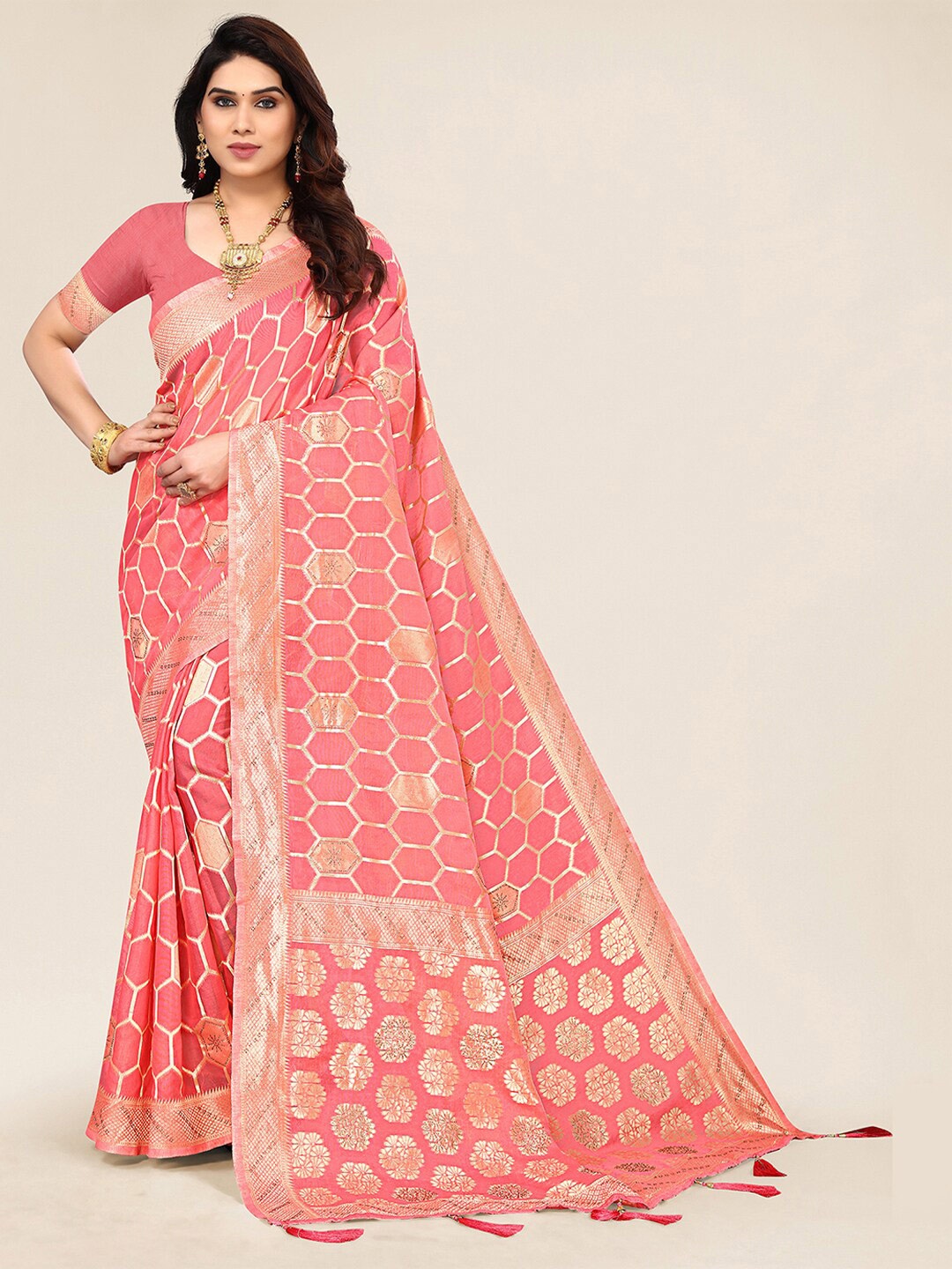 

SANGAM PRINTS Geometric Woven Design Zari Saree, Pink