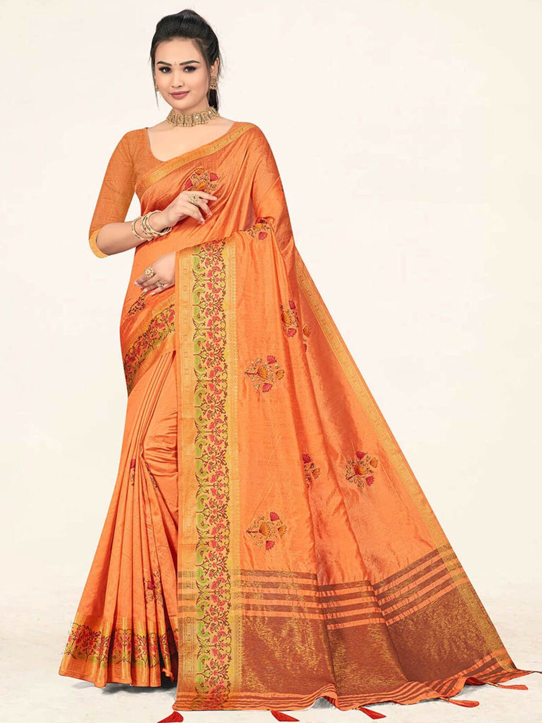 

SANGAM PRINTS Woven Design Zari Saree, Peach