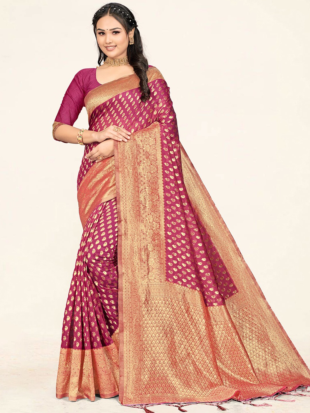 

SANGAM PRINTS Paisley Woven Design Zari Saree, Burgundy