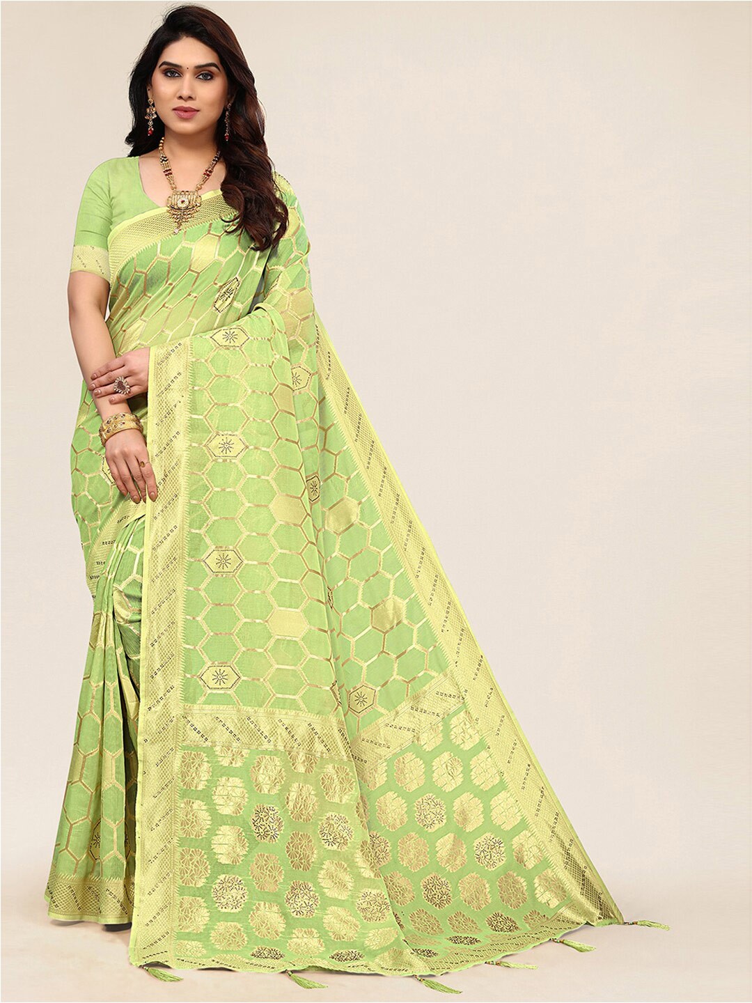 

SANGAM PRINTS Floral Woven Design Zari Saree, Green