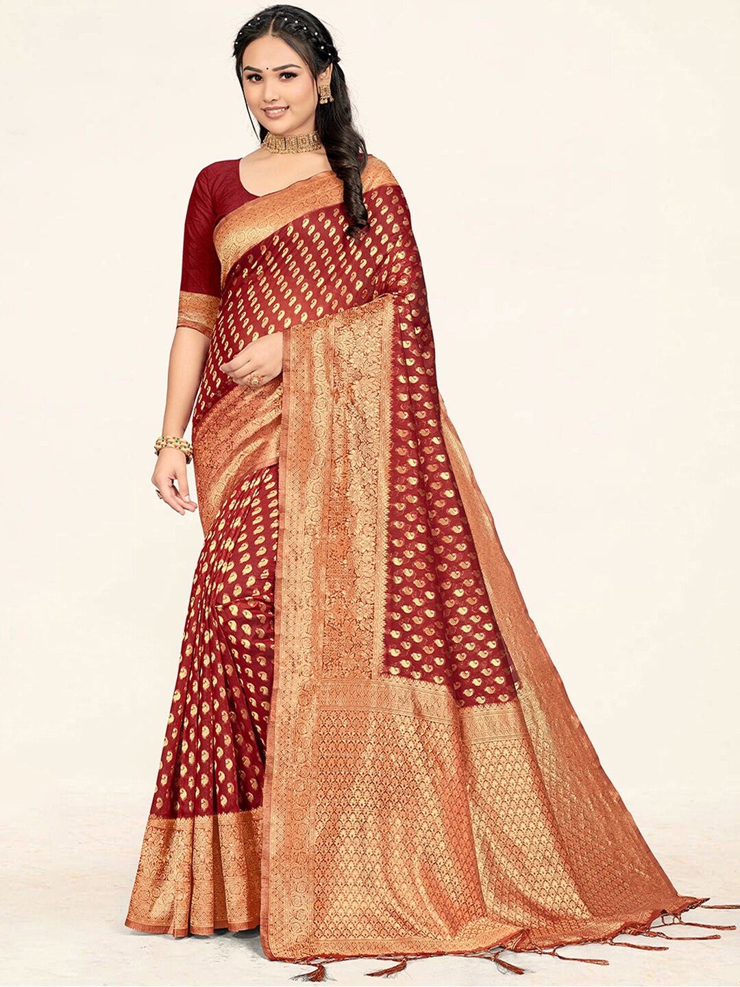 

SANGAM PRINTS Paisley Woven Design Zari Saree, Maroon