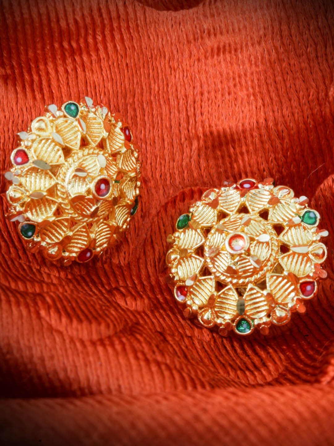 

MEENAZ Set Of 2 Gold-Plated Floral Shaped Studs Earrings