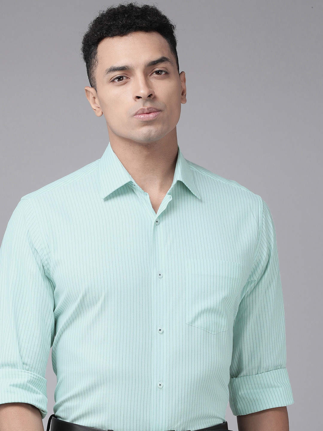 

Van Heusen Custom Fit Striped Pure Cotton Formal Shirt, Green