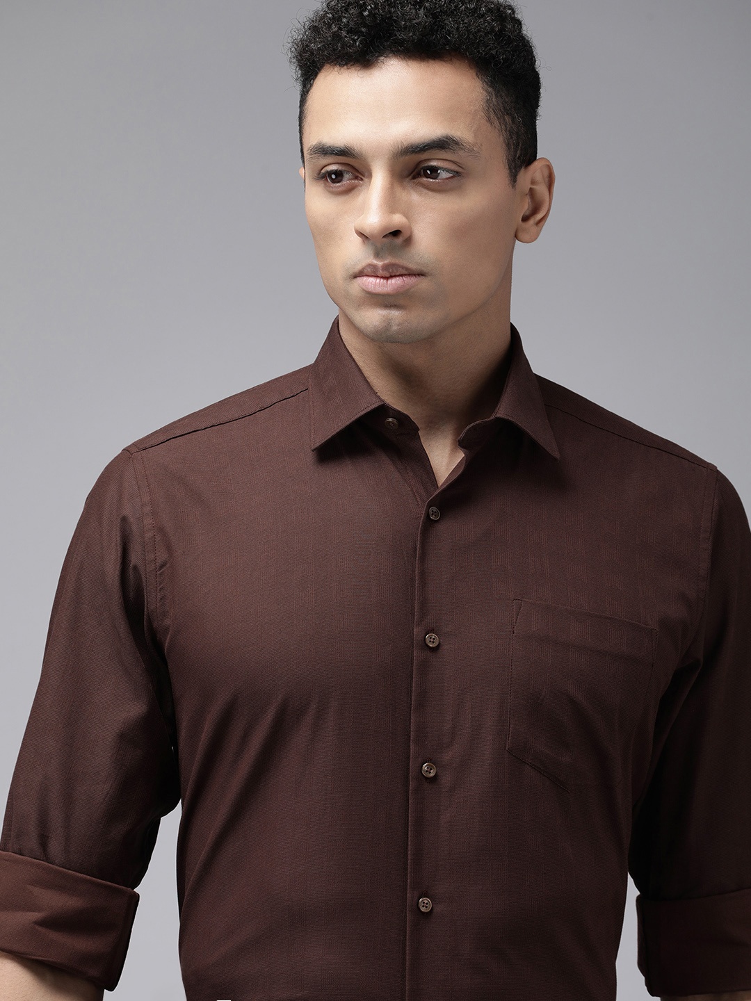 

Van Heusen Men Pure Cotton Textured Custom Fit Formal Shirt, Coffee brown