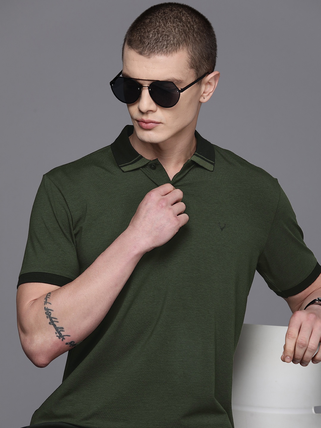 

Allen Solly Solid Polo Collar T-shirt, Olive