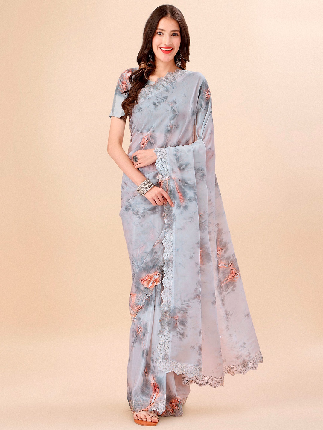 

Mitera Grey & Peach-Coloured Tie and Dye Beads and Stones Organza Saree