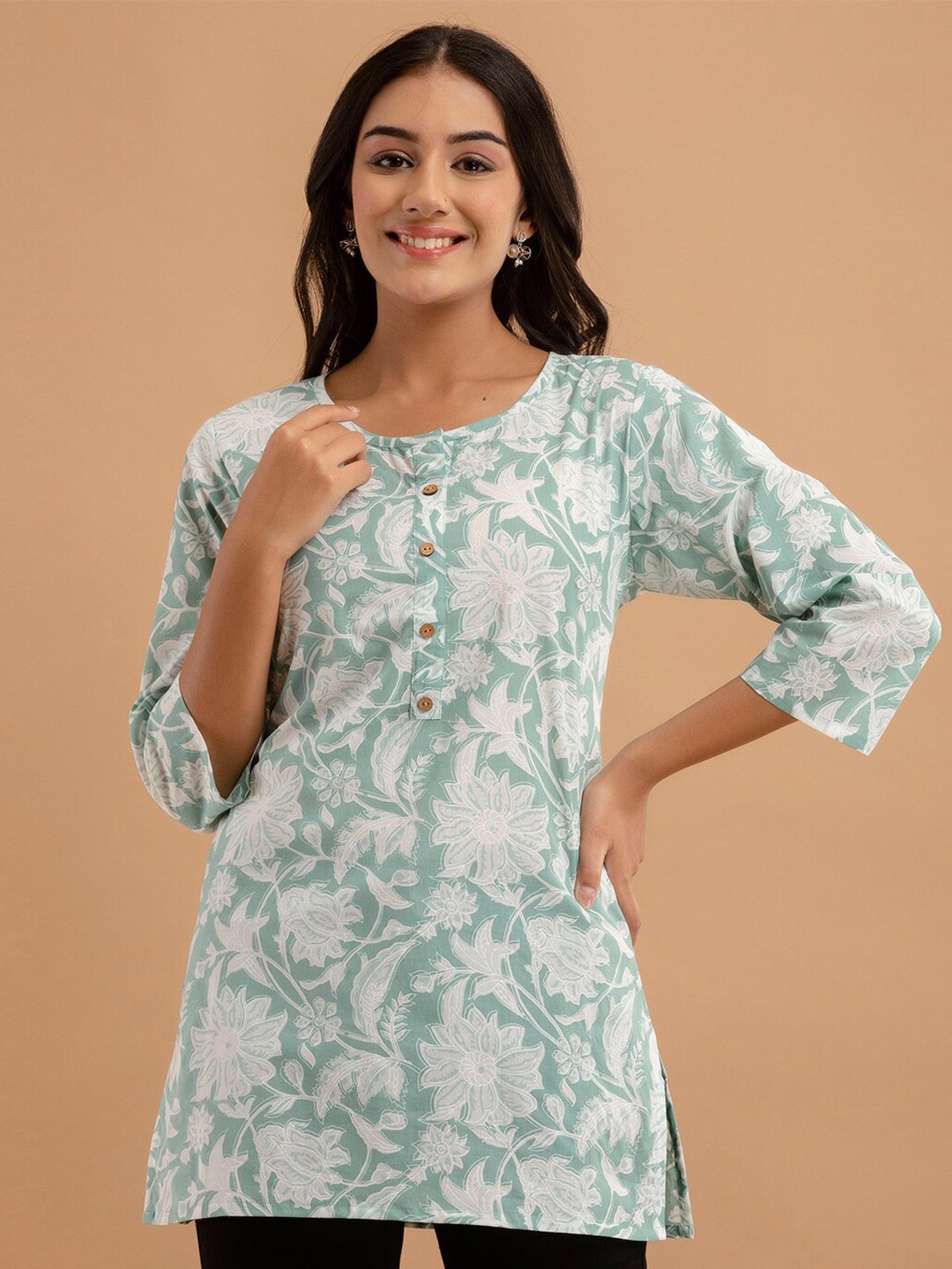 

FERANOID Floral Printed Pure Cotton Kurti, Sea green