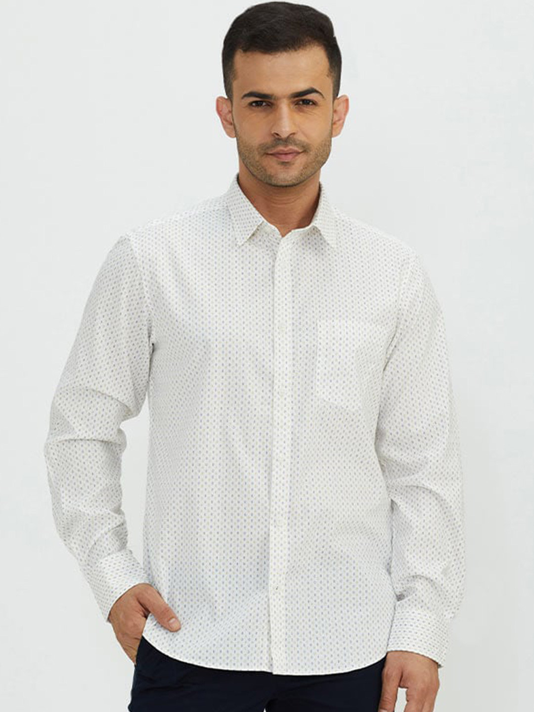 

Indian Terrain Men Classic Slim Fit Opaque Casual Shirt, White
