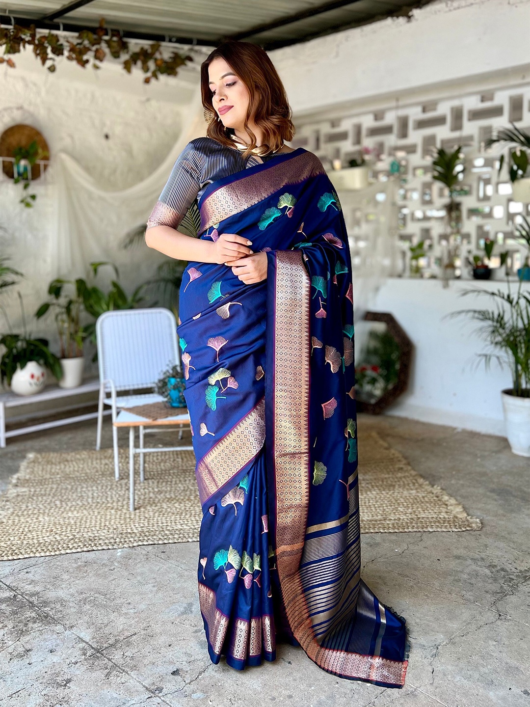 

Mitera Blue & Gold-Toned Floral Embroidered Zari Silk Cotton Banarasi Saree