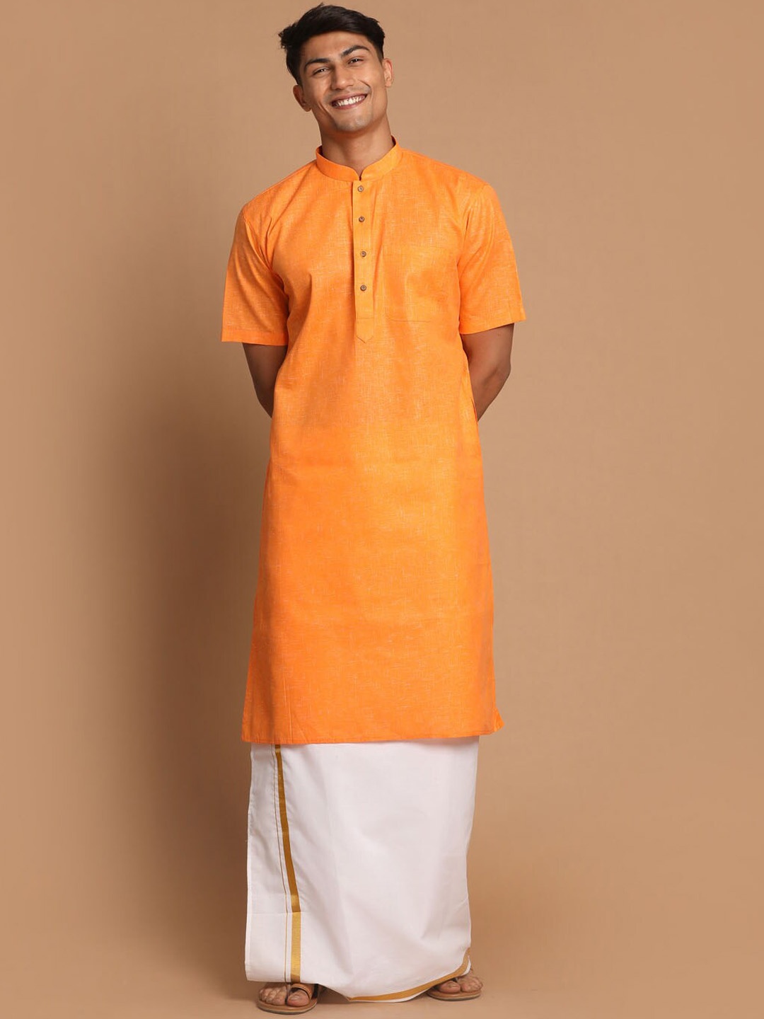 

VASTRAMAY Mandarin Collar Kurta With Mundu, Orange