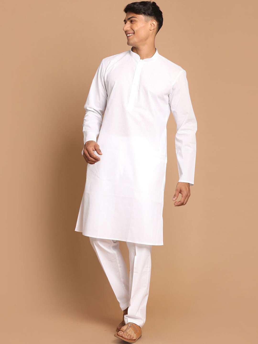 

VASTRAMAY Mandarin Collar Kurta With Pyjamas, White