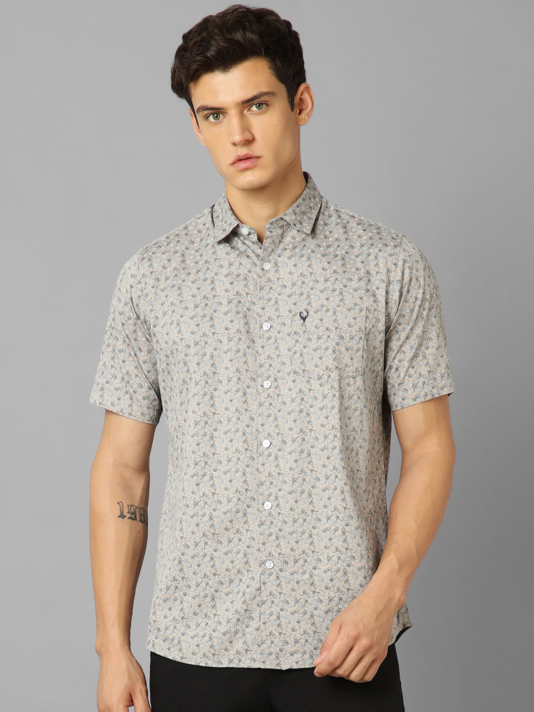 

Allen Solly Floral Printed Slim Fit Pure Cotton Casual Shirt, Beige