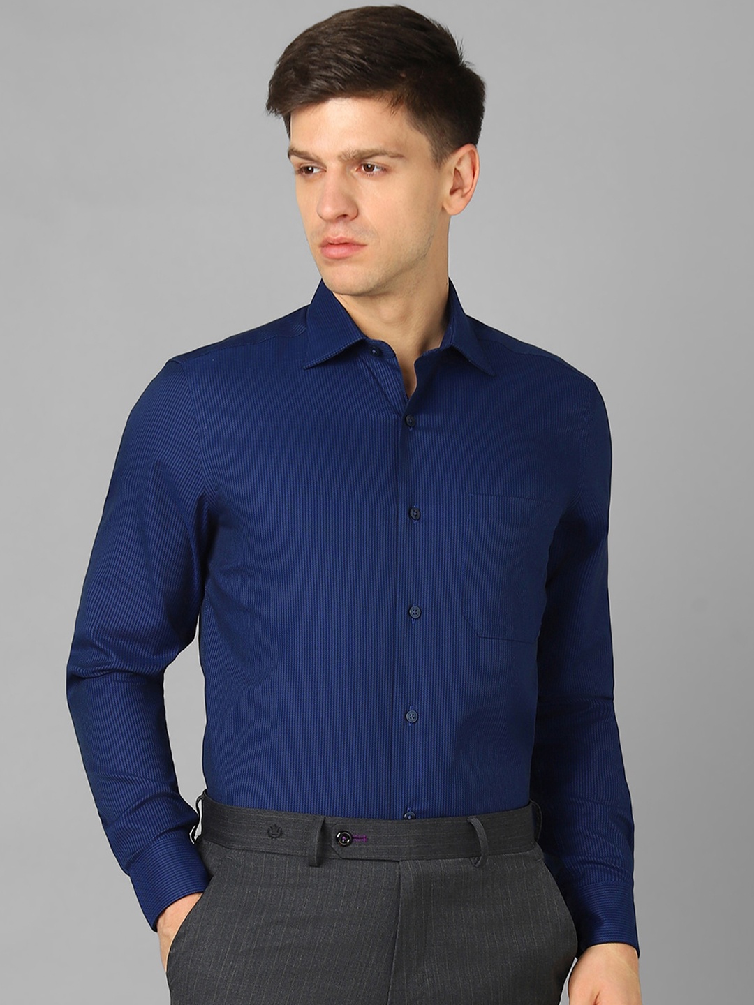 

Louis Philippe Vertical Stripes Classic Fit Opaque Formal Shirt, Navy blue