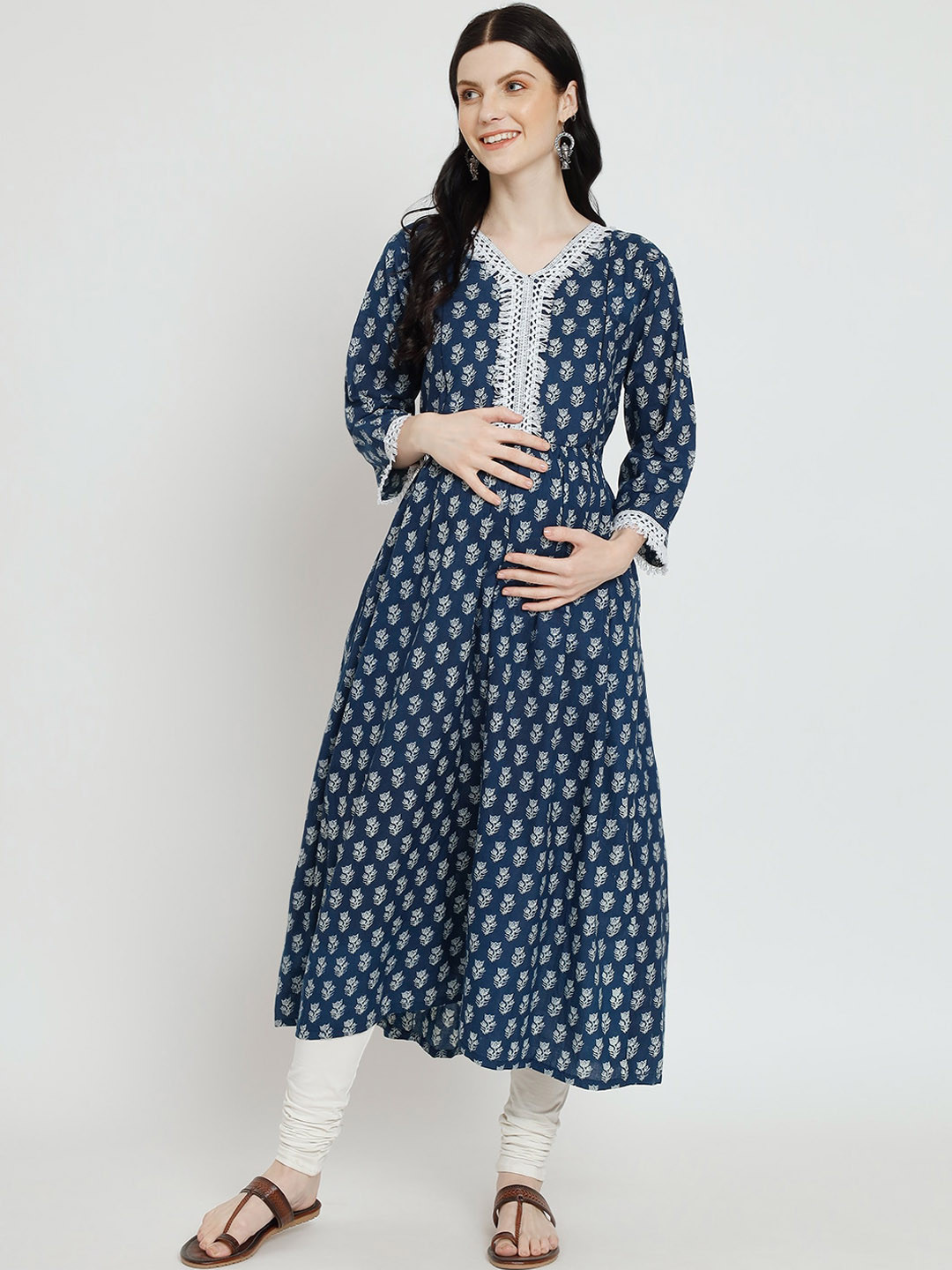 

Aujjessa Maternity Floral Printed Thread Work Pure Cotton Kurta, Navy blue