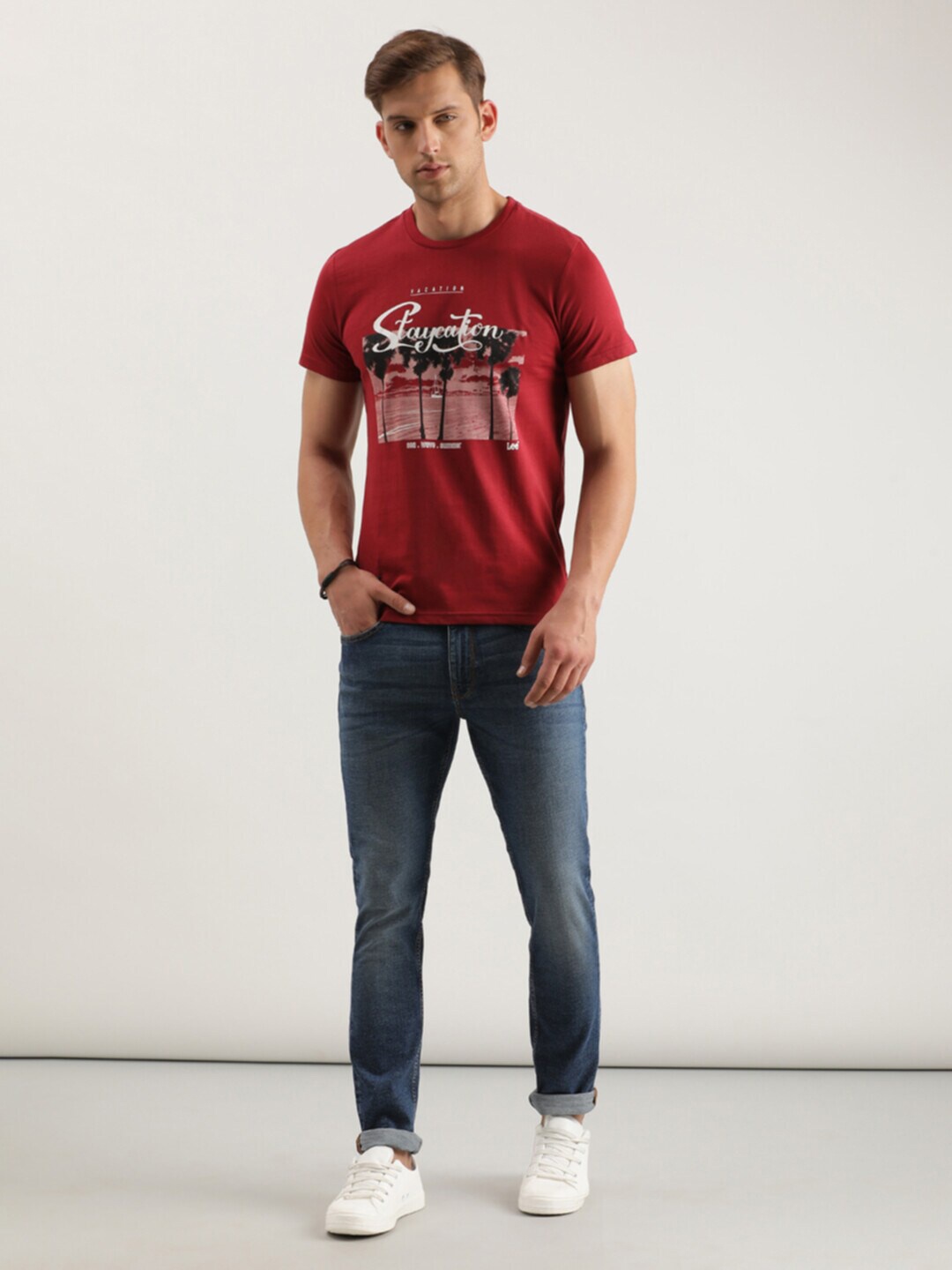

Lee Graphic Printed Cotton Slim Fit T-shirt, Red