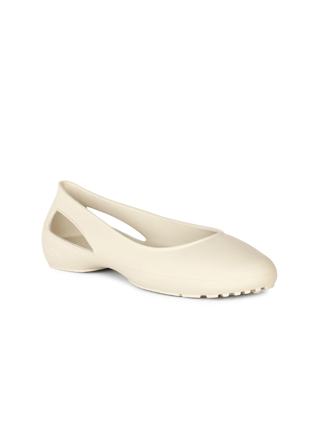 

Floatz Textured Round Toe Ballerinas, Off white